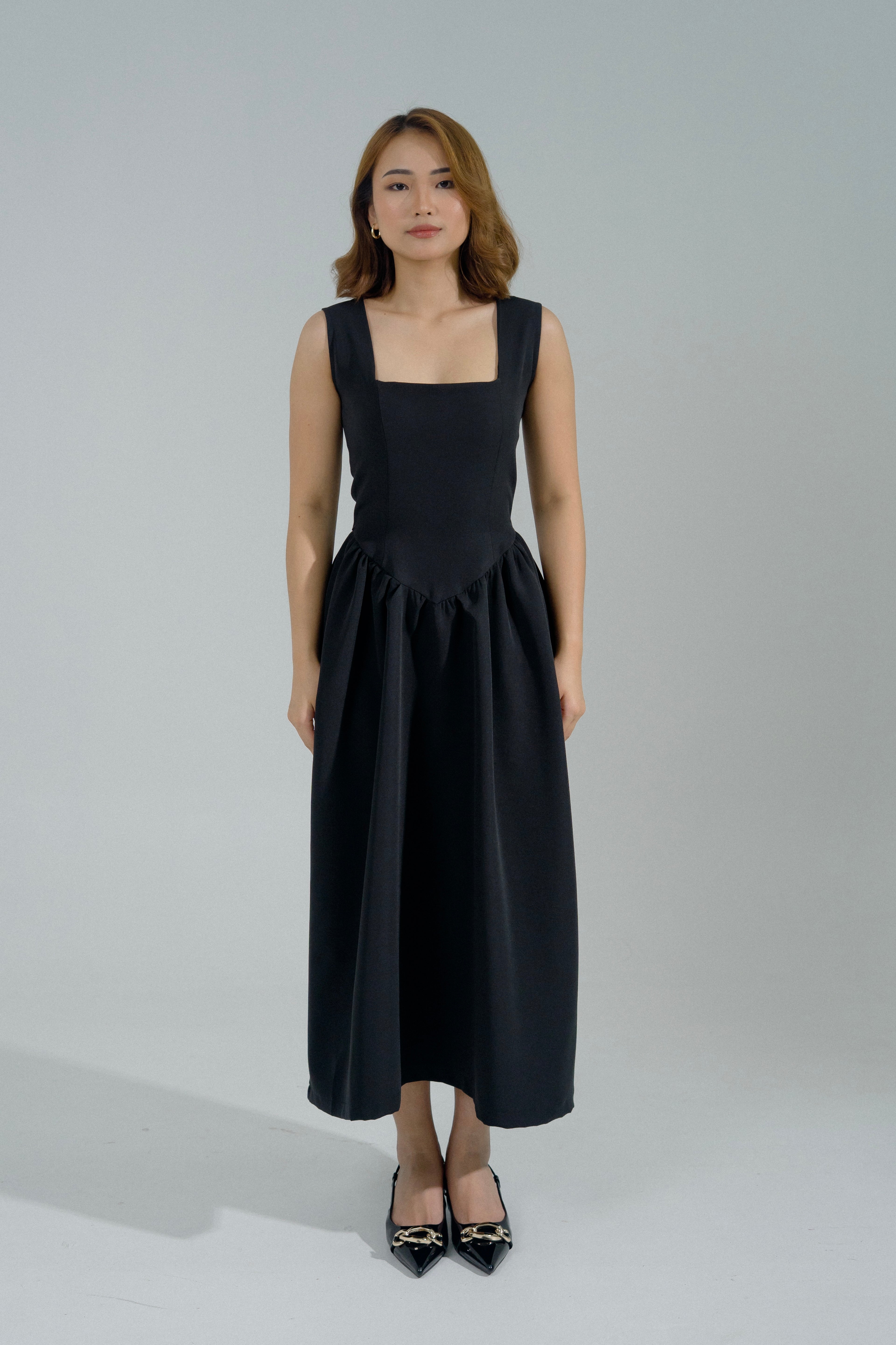 Elora V waist dress