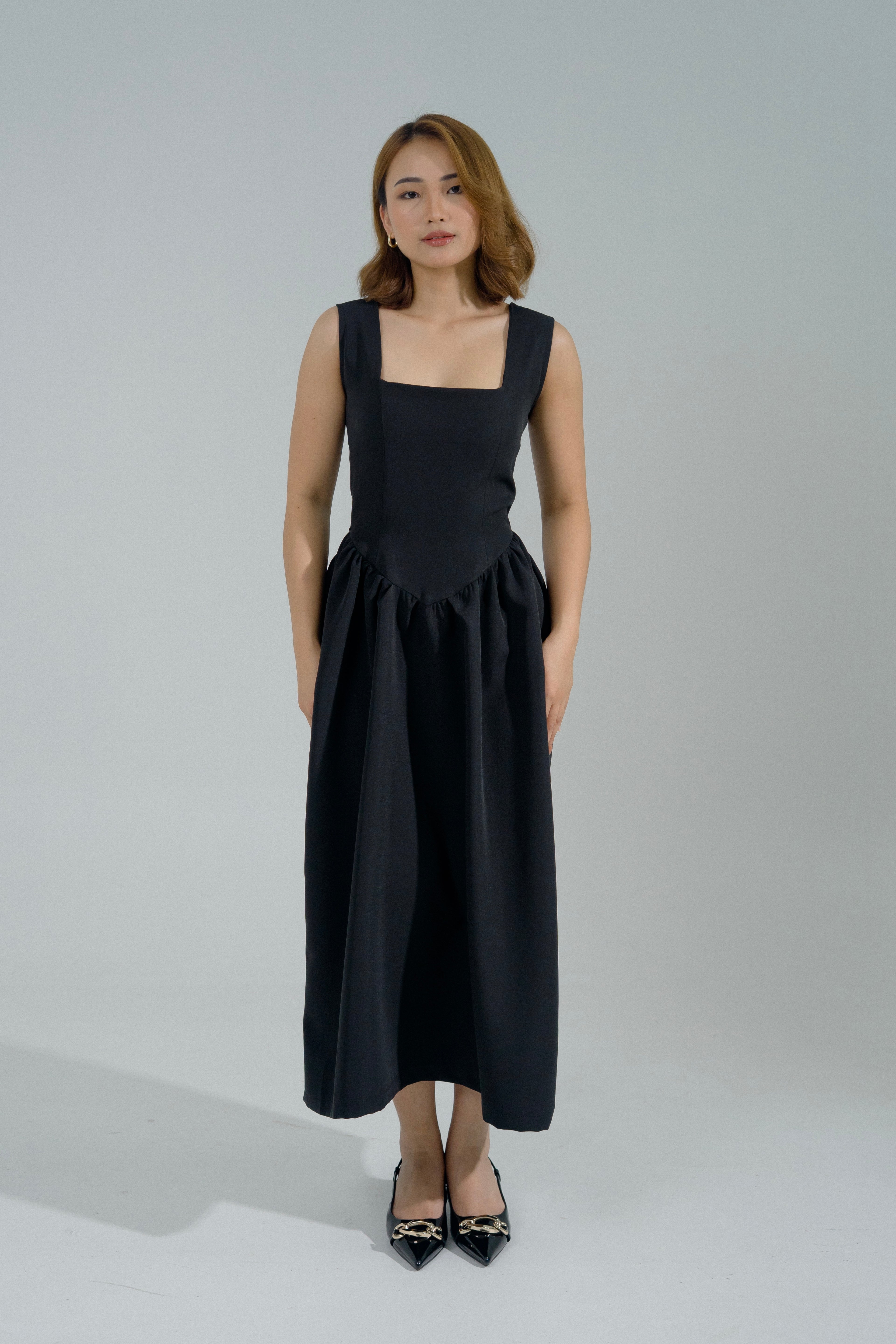Elora V waist dress