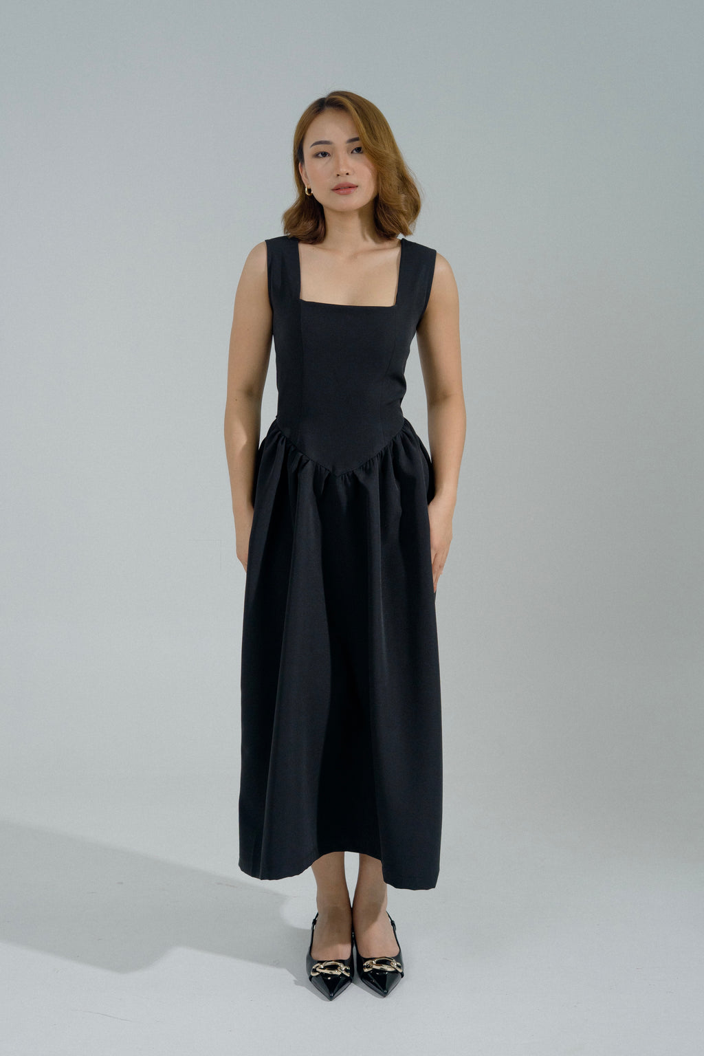 Elora V waist dress