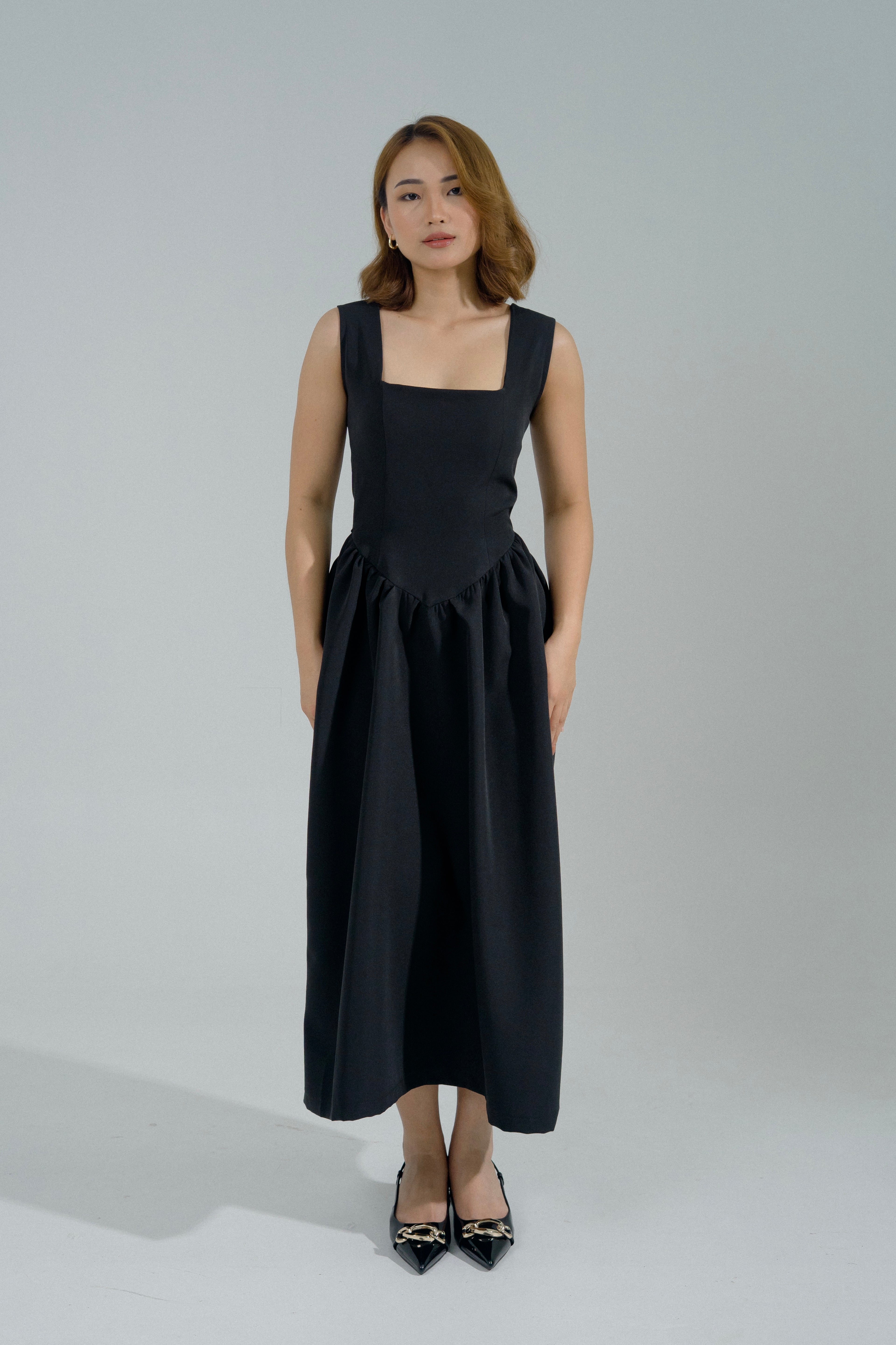 Elora V waist dress