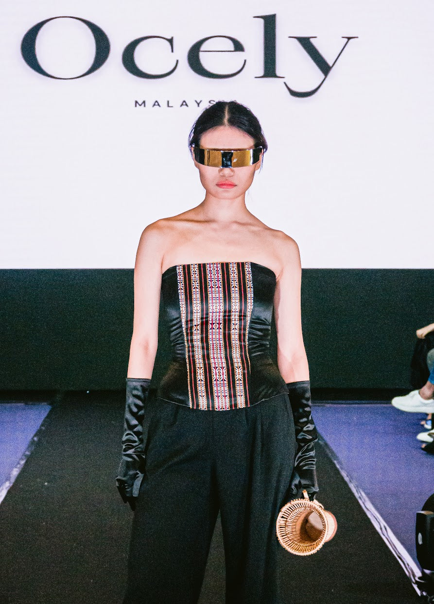 Rungus corset